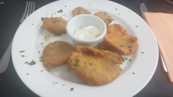 La Mariner Gastrobar food