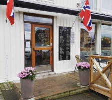 Vi Fire Cafe Interior outside