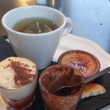 Les Flagrants Delires food