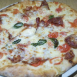 Pizzeria La Napoletana food