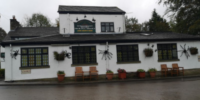 The Hanging Gate inside