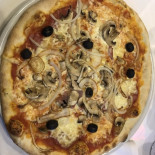 Pizzeria La Fattoria food