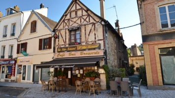 L'abri Normand outside