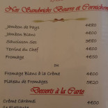 Auberge de la Queue du Lac outside