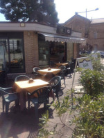 Gio Pizza Bar inside