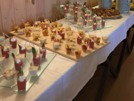 Du Pont De La Roche food