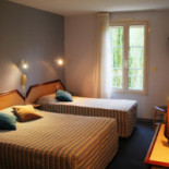 Le Cheval Blanc outside