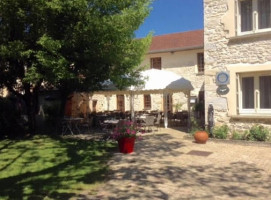 Mas Du Murinais outside