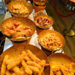 Thai Thai Amfi Moa food