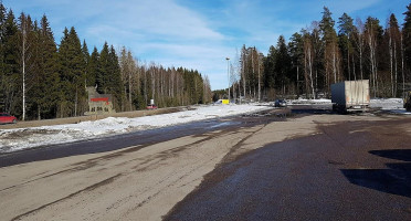 Hausjärven Serafiina outside