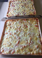 Blackjack Pizza food