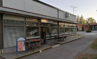 Halikon Kebab-pizzeria outside