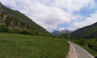 La Charrette outside