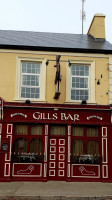 Gills Pub outside