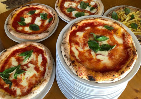 Mamma Mia Pizzeria And Takeaway food