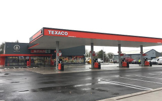 Texaco Spar Fermoy (apache Pizza Subway) outside