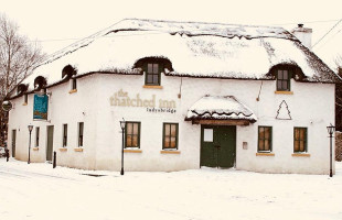 The Thatched Inn Ladysbridge outside