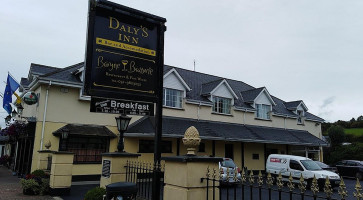 Dalys Inn outside