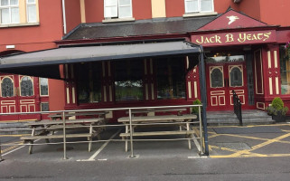 Jack B Yeats (pub Food outside