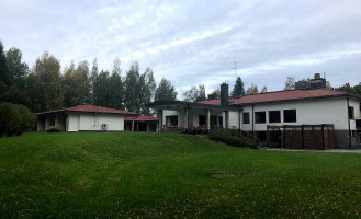 Ravintola Piilolan Klubi outside