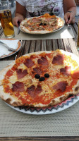 Pizzeria Levanat food