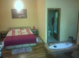 Guesthouse Zeko inside