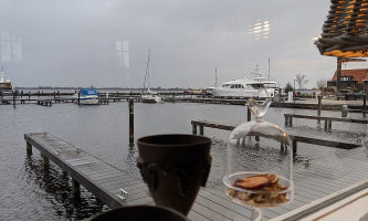 Brasserie Oevers Kudelstaart outside