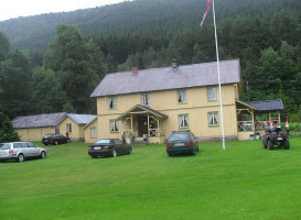 Nyheim Lodge I Gjøra outside