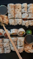 Simsim Sushi Wok food