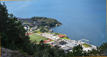 Bremanger Fjordhotell outside