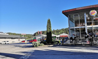 Burger King outside