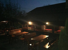 Restaurace U Rasku outside