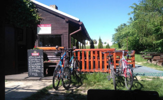 Restaurace U Rasku outside