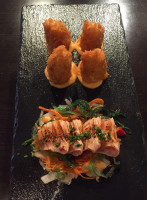 Song Tran Sushi food