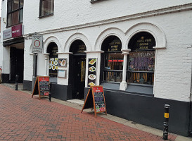 Bhel Puri House outside