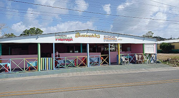 Uvala Koromačna outside