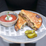 Amable Kamperland food