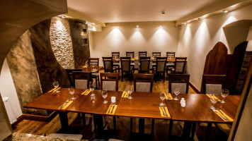 Monto Cafe Camden Street inside
