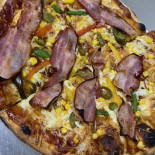 Pizzeria La Verita food