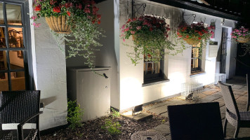 The White Lion outside