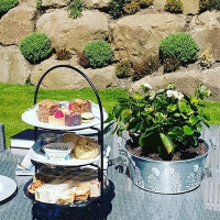 Tea On The Green outside