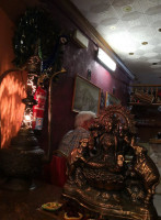 Dayana Indian Tandoori inside