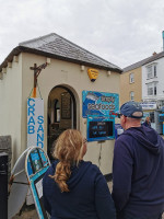 Simply Seafoods outside