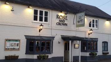 The Rose and Crown Sandridge outside