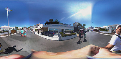The Dumpling Tree Bar Restaurant outside