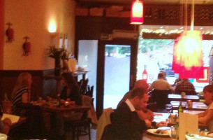 279 Café Bistro inside