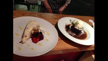 279 Café Bistro food