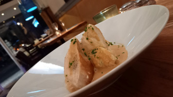 279 Café Bistro food