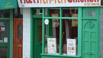 Papa's Peri Peri Chicken outside