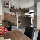 Holzofen Pizzeria inside